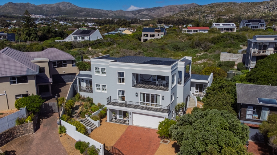 4 Bedroom Property for Sale in Kommetjie Western Cape